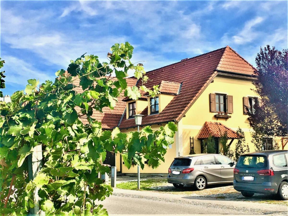 Landhaus Weinblick Hotel Rohrendorf bei Krems Luaran gambar